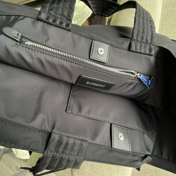 Burberry Black Nylon Signature Trench Tote, Oversized - Picture 8 of 12